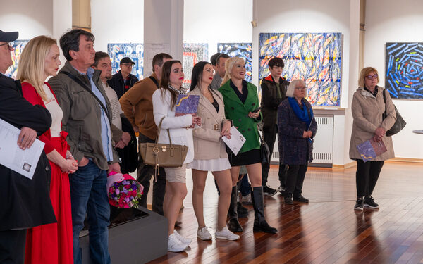 Otvorena je izložba ”Koherencija u Kristocentričnom svemiru” Ane Guberine 15