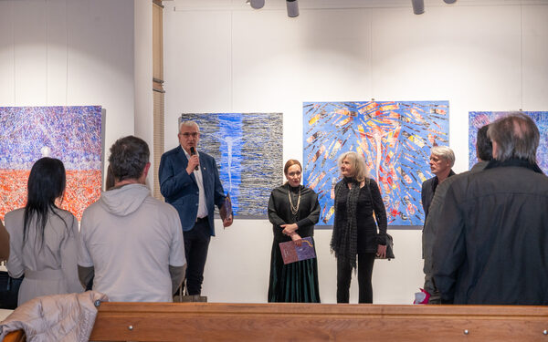 Otvorena je izložba ”Koherencija u Kristocentričnom svemiru” Ane Guberine 24