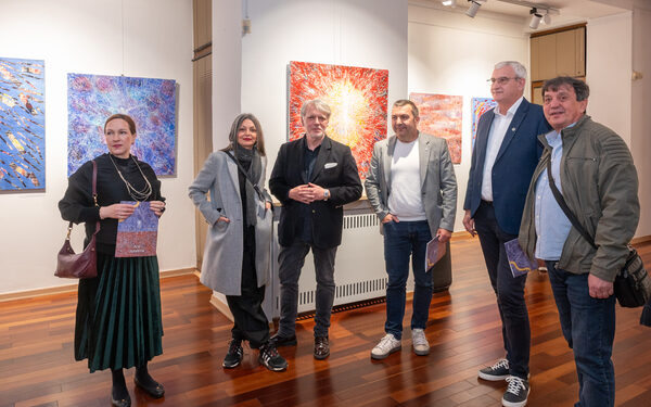 Otvorena je izložba ”Koherencija u Kristocentričnom svemiru” Ane Guberine 31