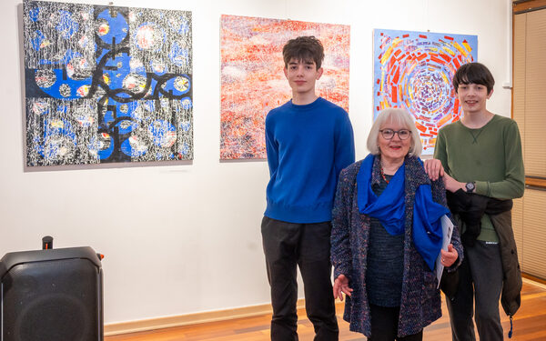 Otvorena je izložba ”Koherencija u Kristocentričnom svemiru” Ane Guberine 39