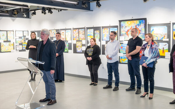 Otvorena izložba „Boje rata i nade: crteži ranjenog djetinjstva“ 25