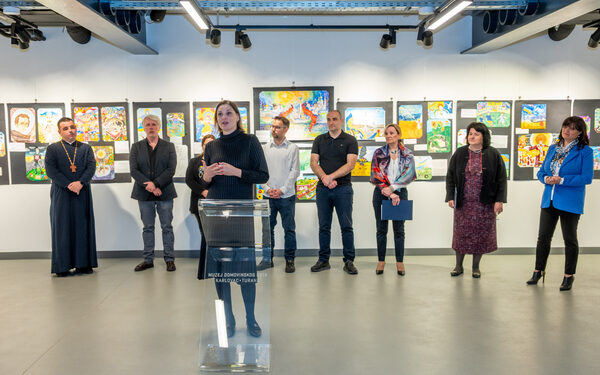 Boje rata i nade: crteži ranjenog djetinjstva 24