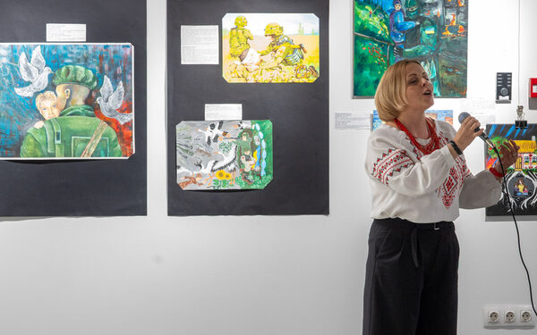 Otvorena izložba „Boje rata i nade: crteži ranjenog djetinjstva“ 38