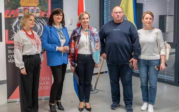 Otvorena izložba „Boje rata i nade: crteži ranjenog djetinjstva“ 42