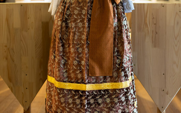 Otvorena izložba „Nit koja pamti – 90 godina Gupčeva naslijeđa: nošnje, glazba i uspomene kroz vrijeme“ 4