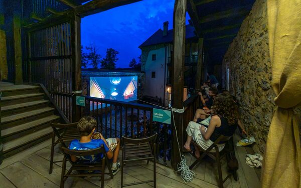 Deseto izdanje „Filma za van“ na Starom gradu Dubovcu 1