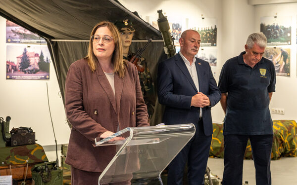 Otvorena izložba Stodeseta brani voljeni grad 32