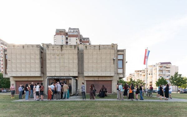 Alufonija – susret mladih umjetnika i suvremene likovne scene u Galeriji Vjekoslav Karas 38